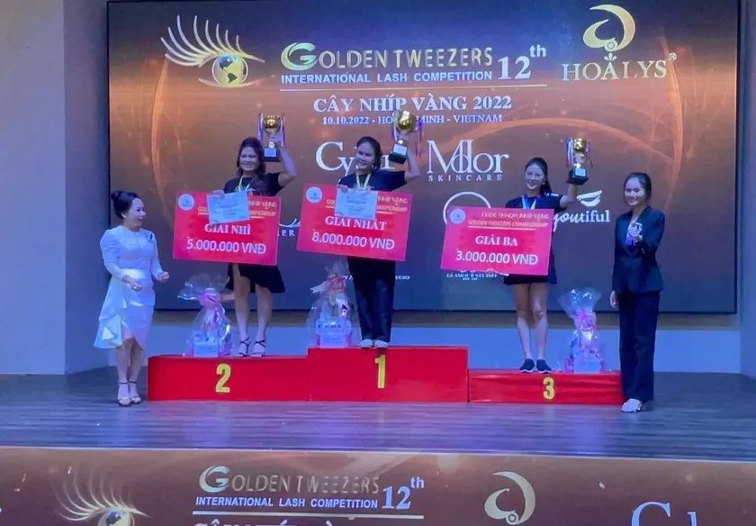 The placings podium at the Golden Eyelash CSI championship